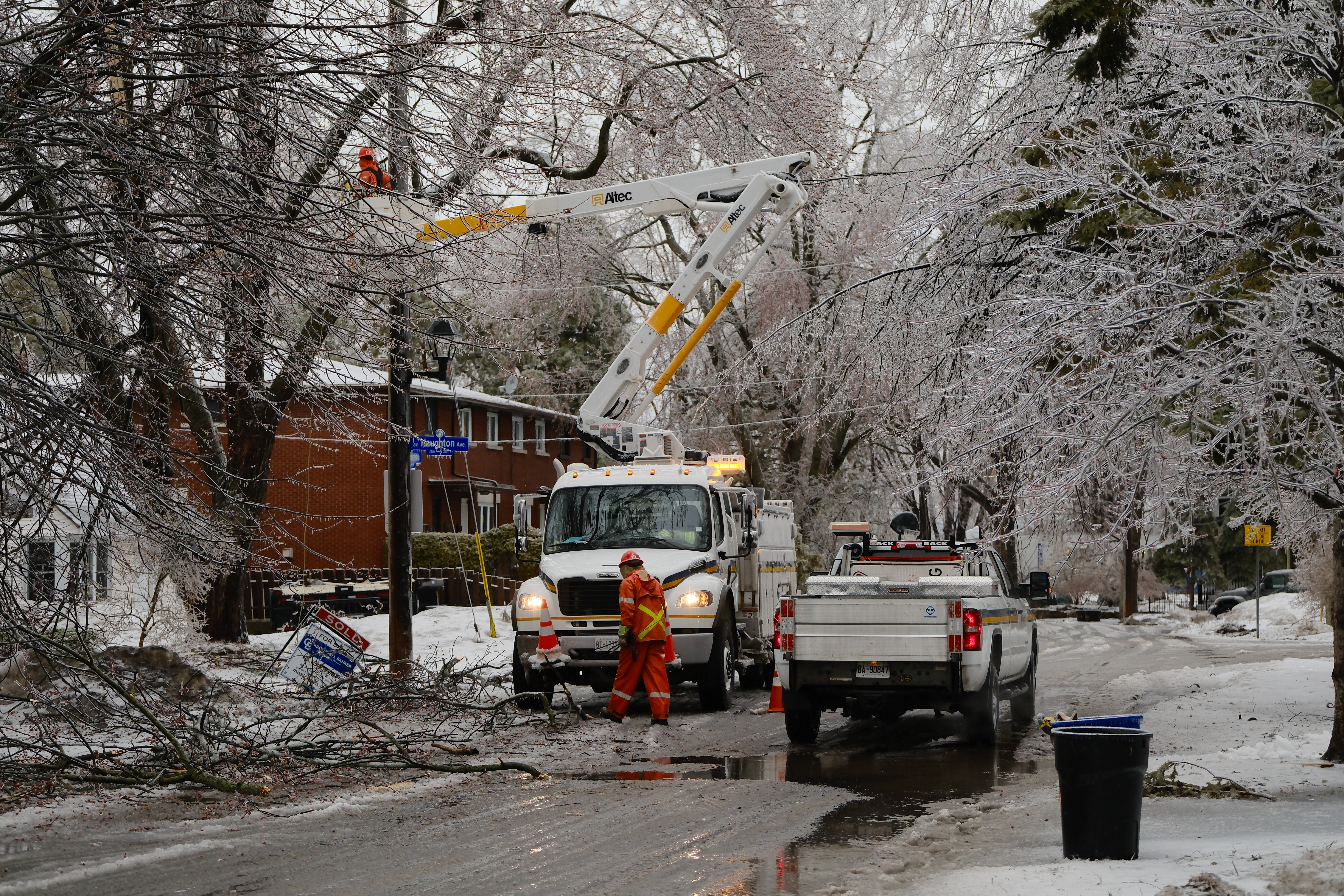 April 2023, spring ice storm 