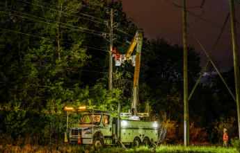 Crews working to restore power | Équipes à l'œuvre pour rétablir le courant