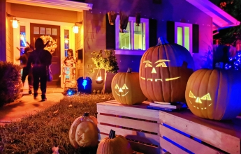pumpkin-porch