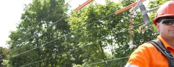 Hydro Ottawa power line maintainer 