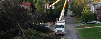 Hydro Ottawa Bucket Truck Working