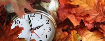 clock-and-fall-leaves